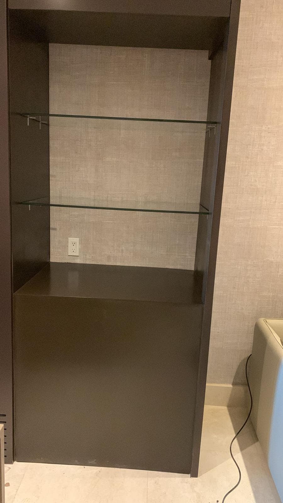 Closet cabinet interior